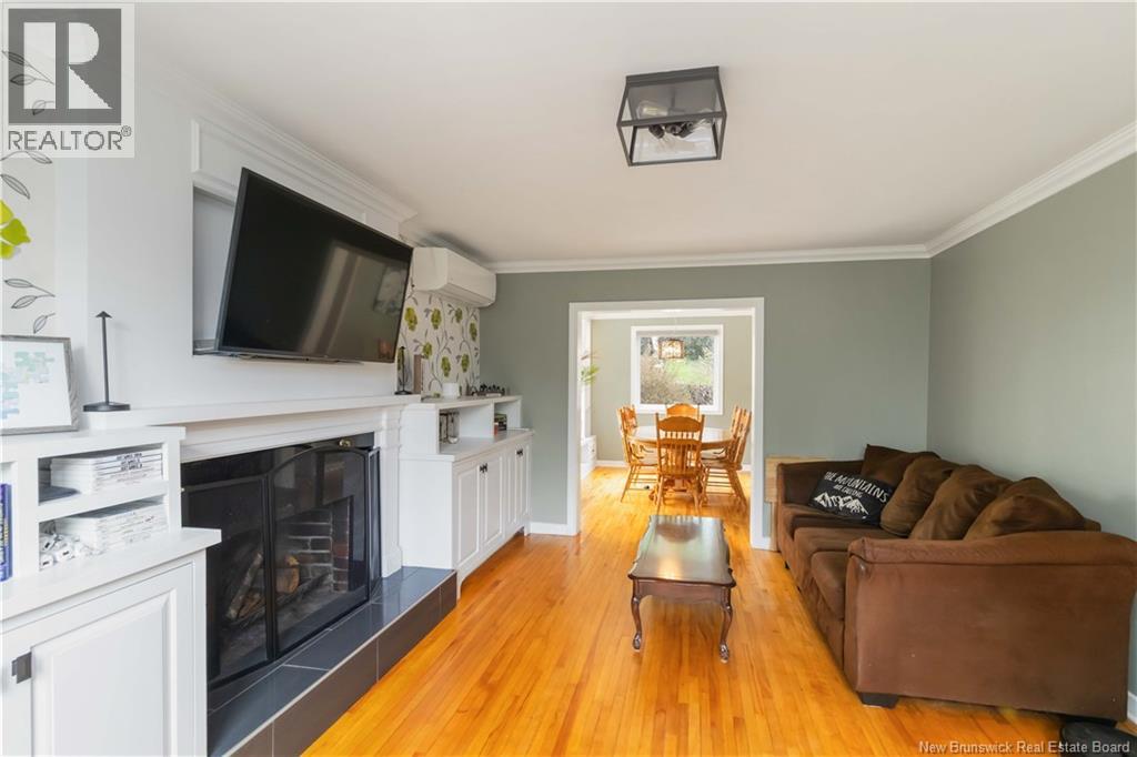 807 Smythe - 9