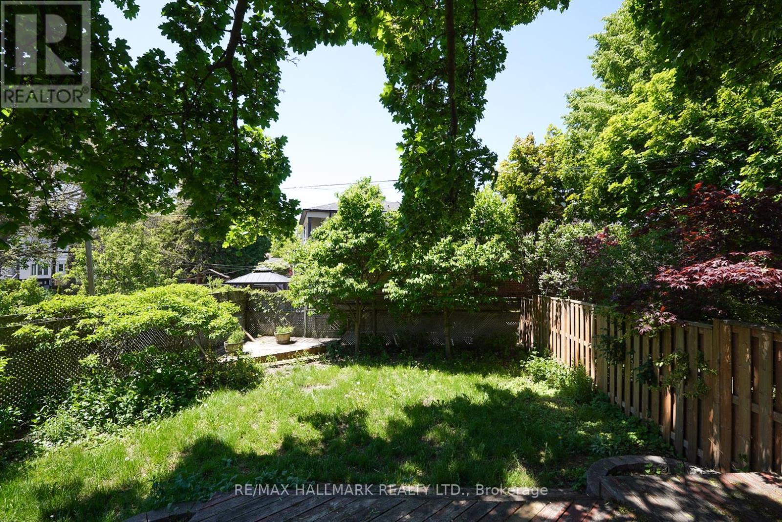 34 CLONMORE DRIVE - 12