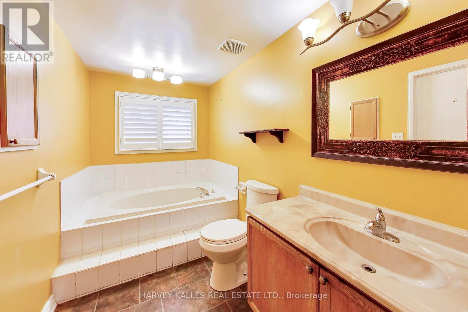 70 ANDONA CRESCENT - 17