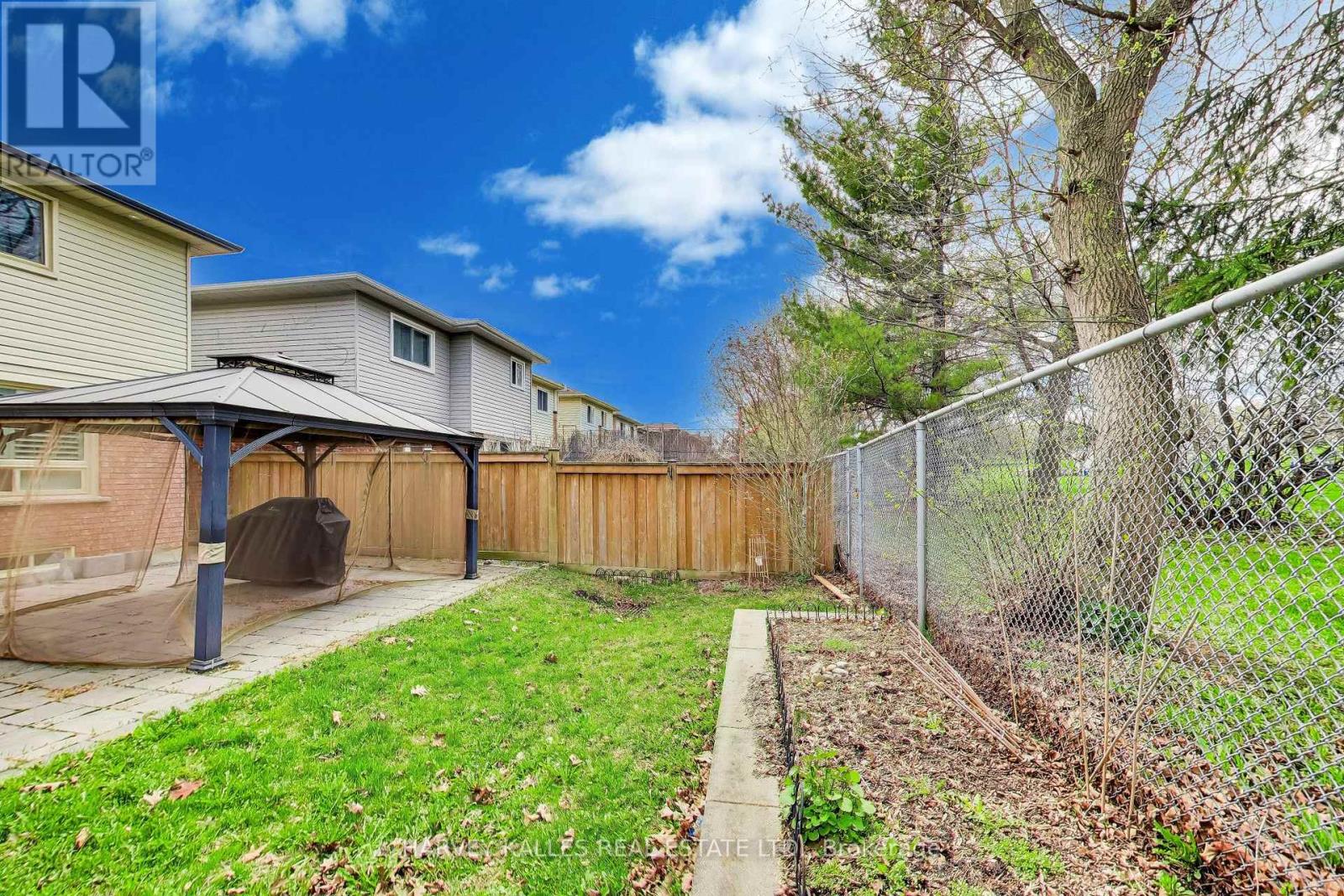 70 ANDONA CRESCENT - 30