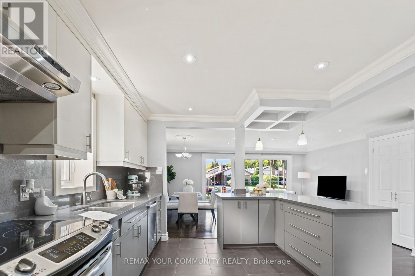 23 PENETANG CRESCENT - 14