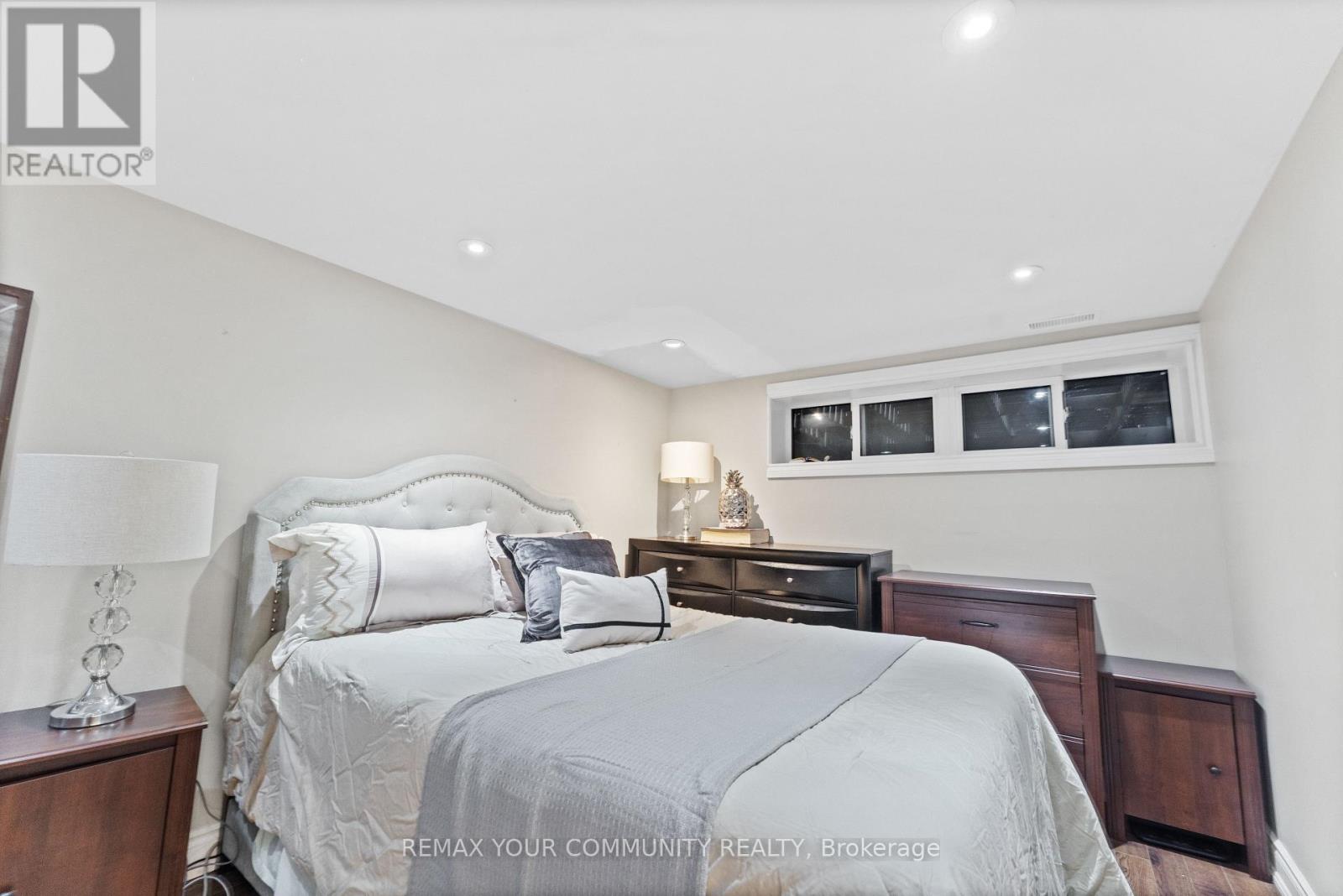 23 PENETANG CRESCENT - 28