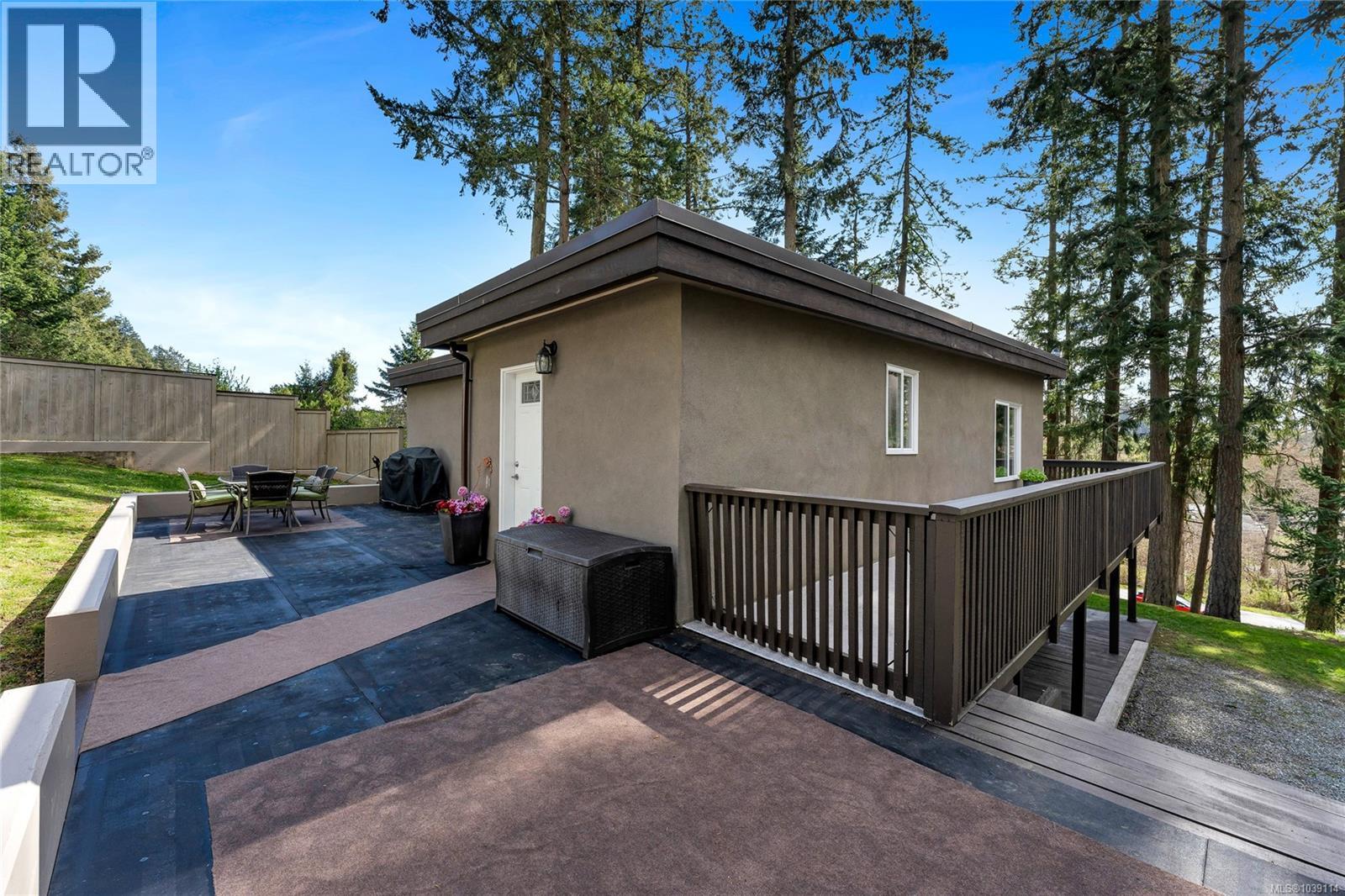 1084 Tatlow Rd - 25