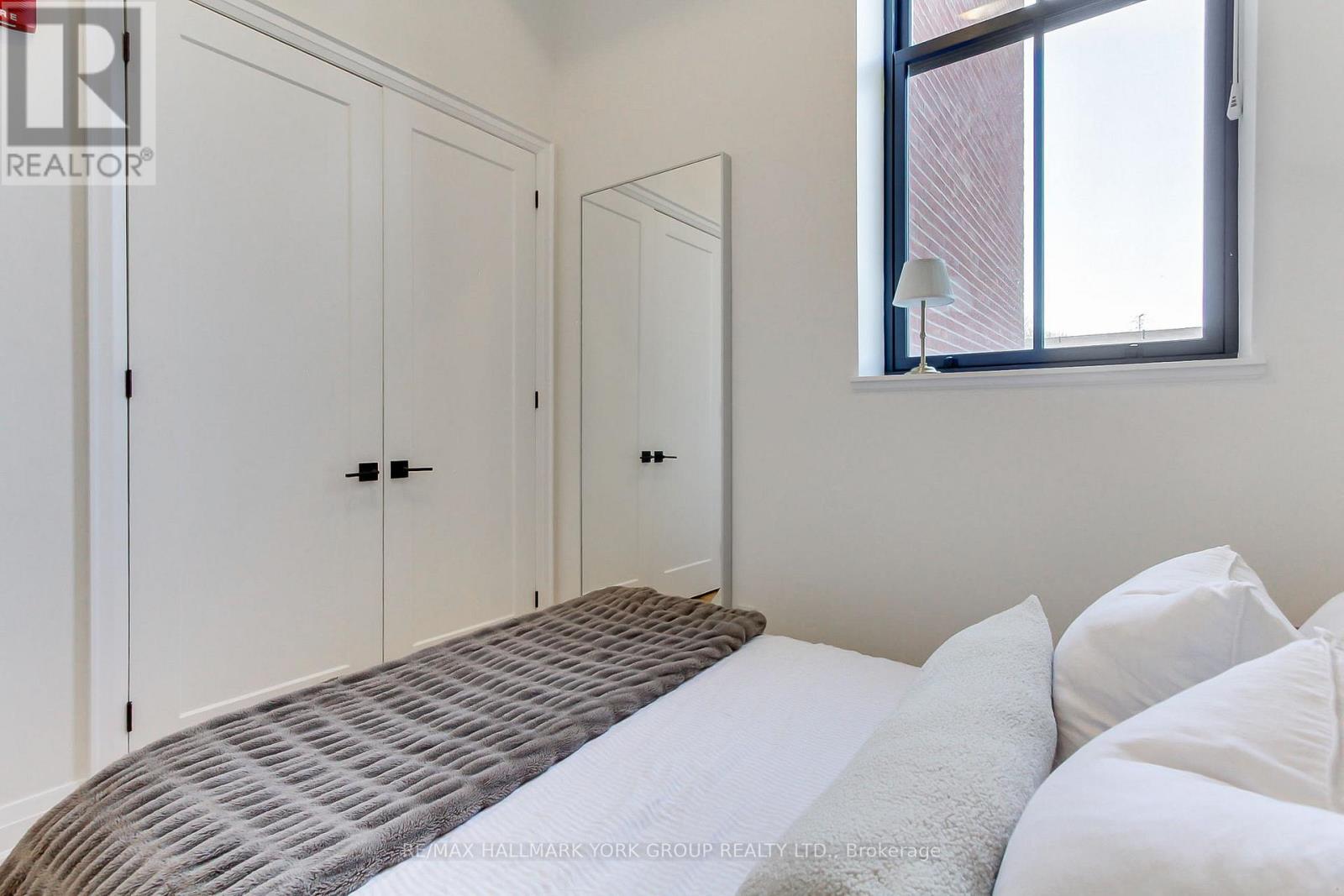#203 400 PARK AVENUE - 22
