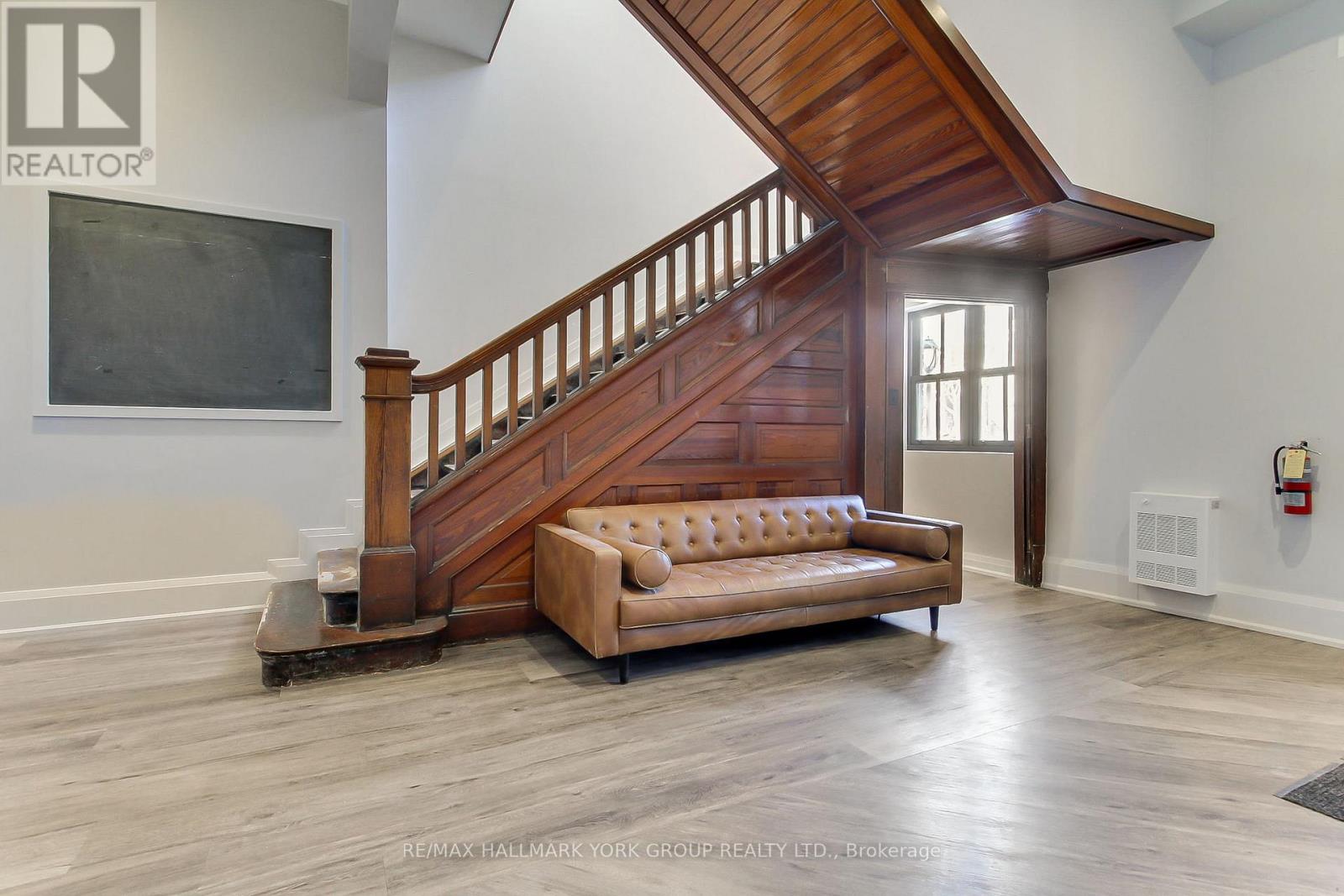 #203 400 PARK AVENUE - 6