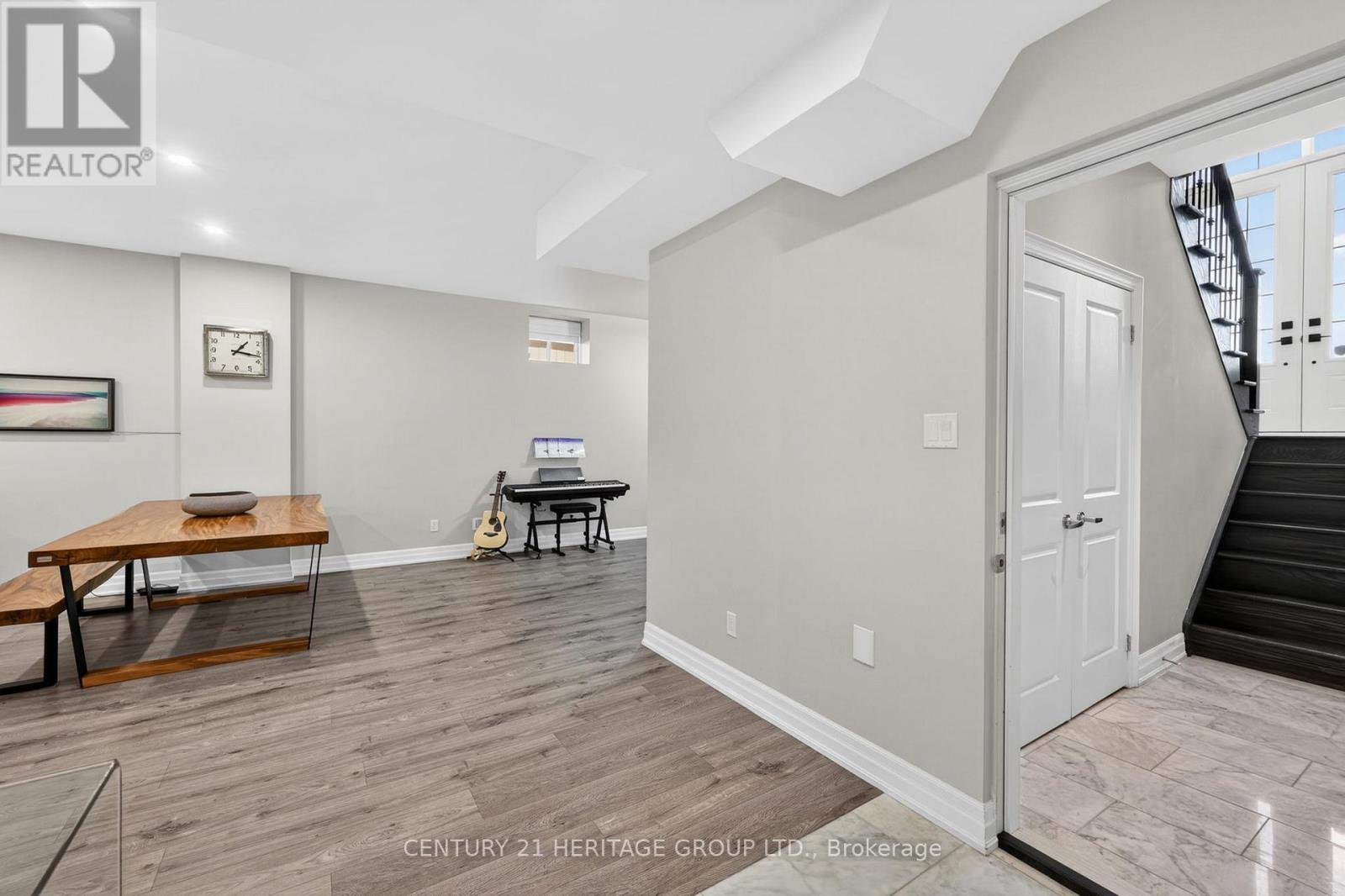 60 COLBORNE STREET - 21