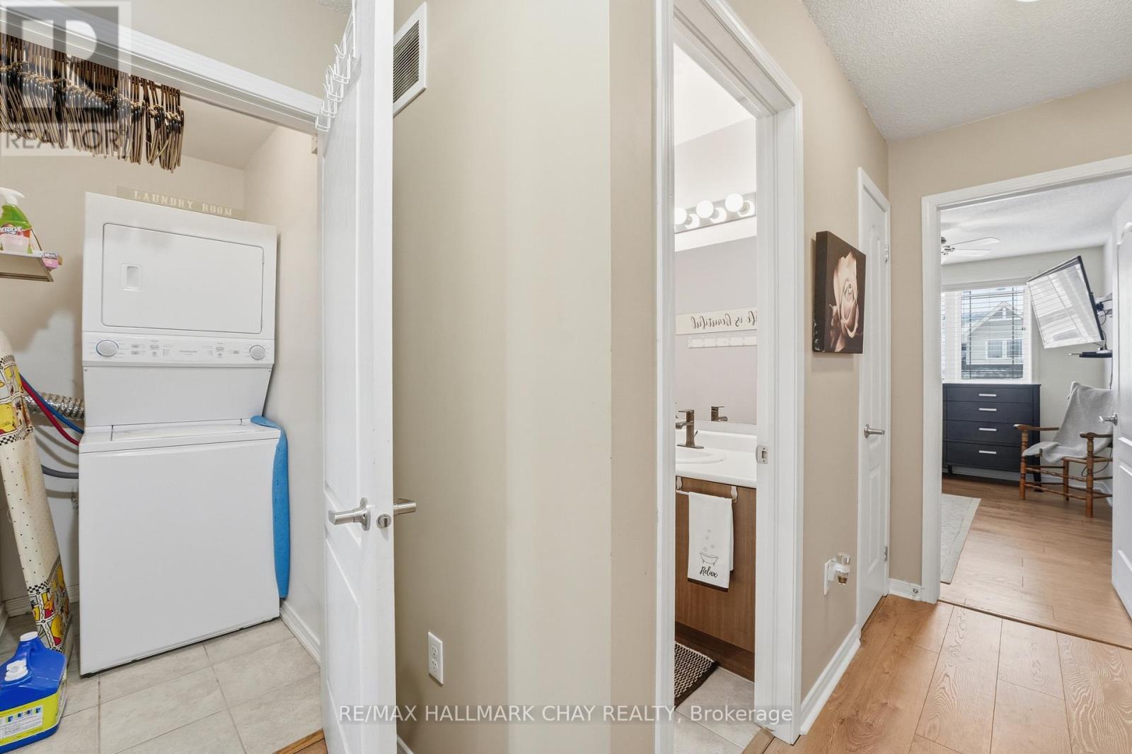 1280 COLEMAN CRESCENT - 21