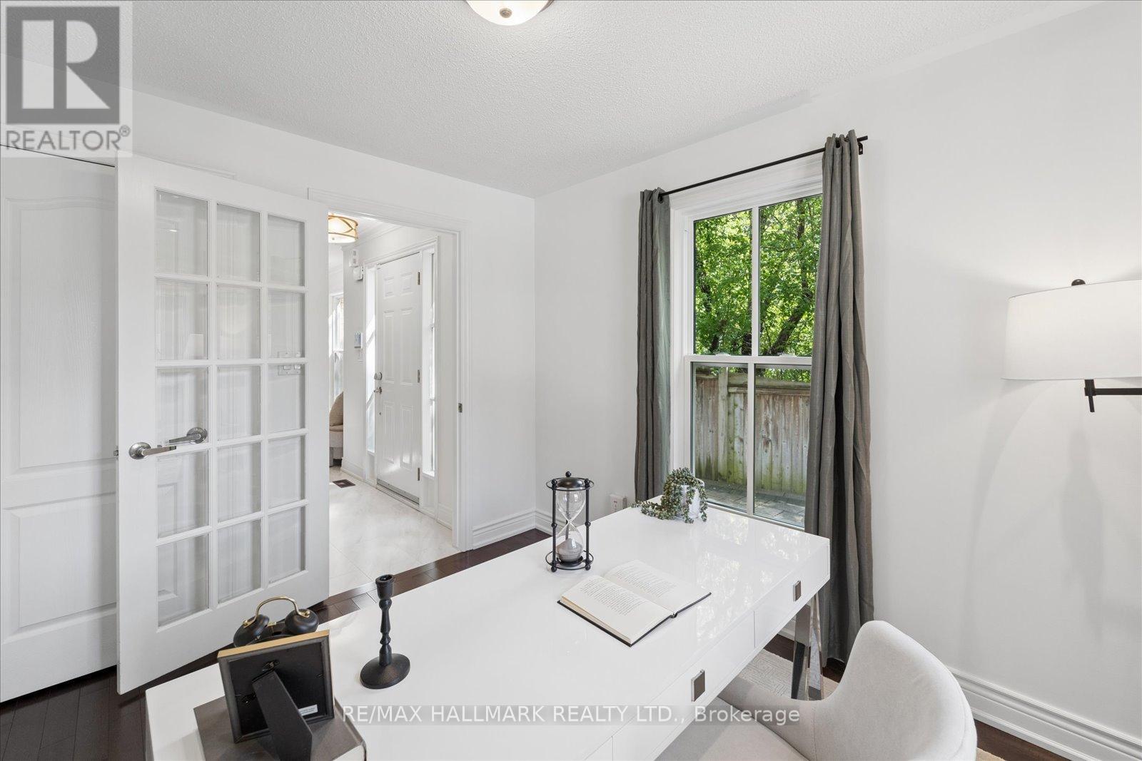 13 E J LENNOX WAY - 6