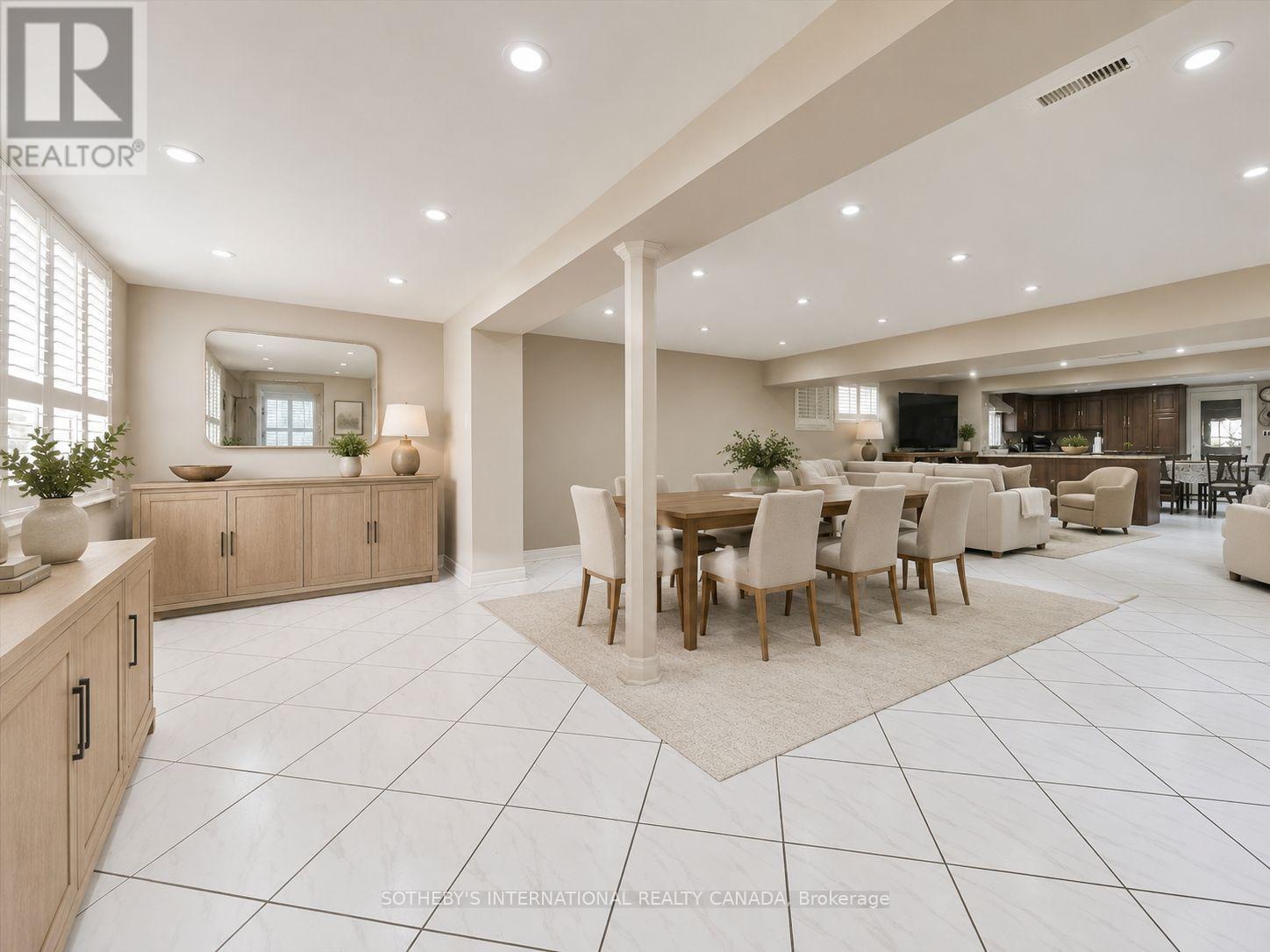 502 QUEENS DRIVE - 32