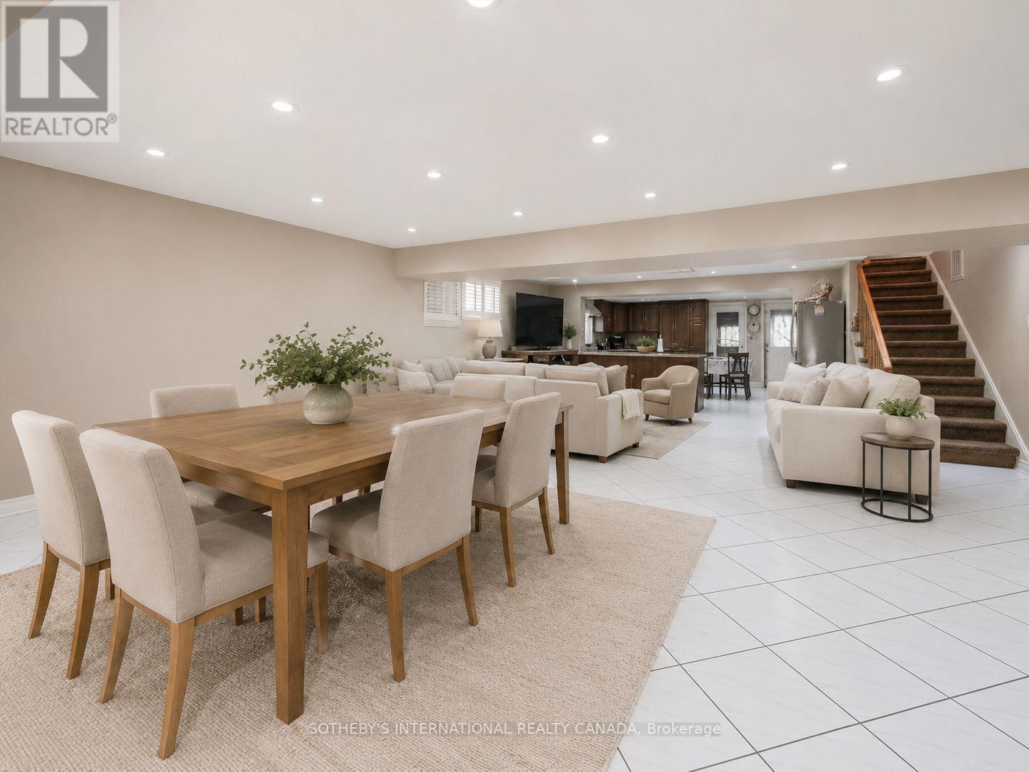502 QUEENS DRIVE - 30