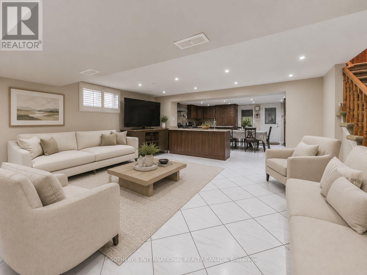 502 QUEENS DRIVE - 38