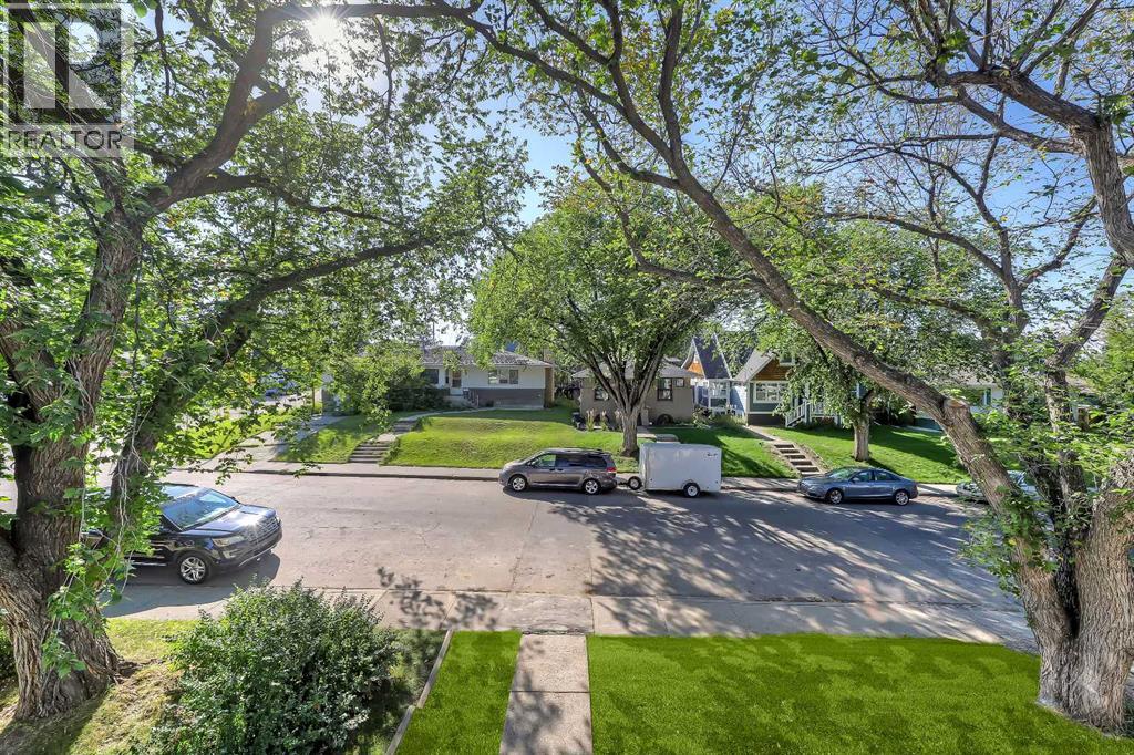 2838 34 Street SW - 21