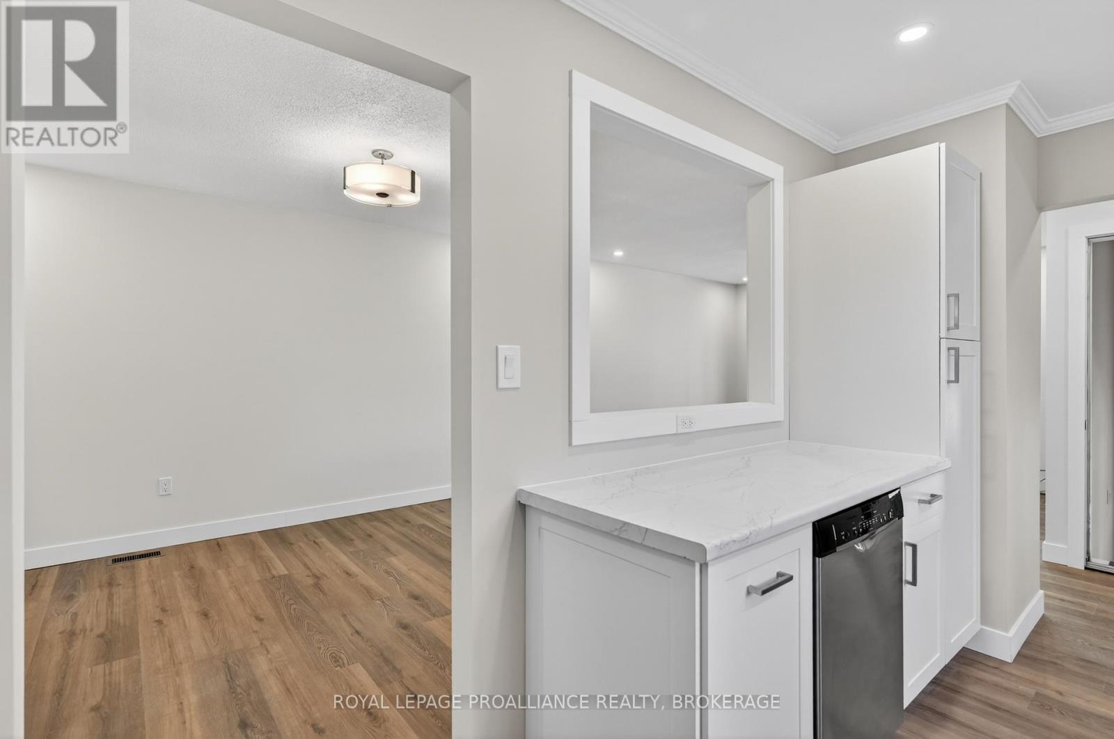 1088 PINEWOOD PLACE - 10