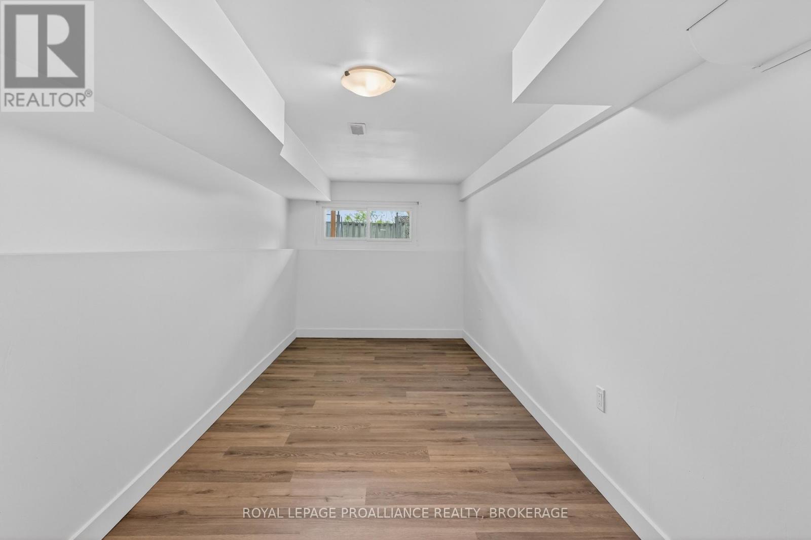 1088 PINEWOOD PLACE - 29