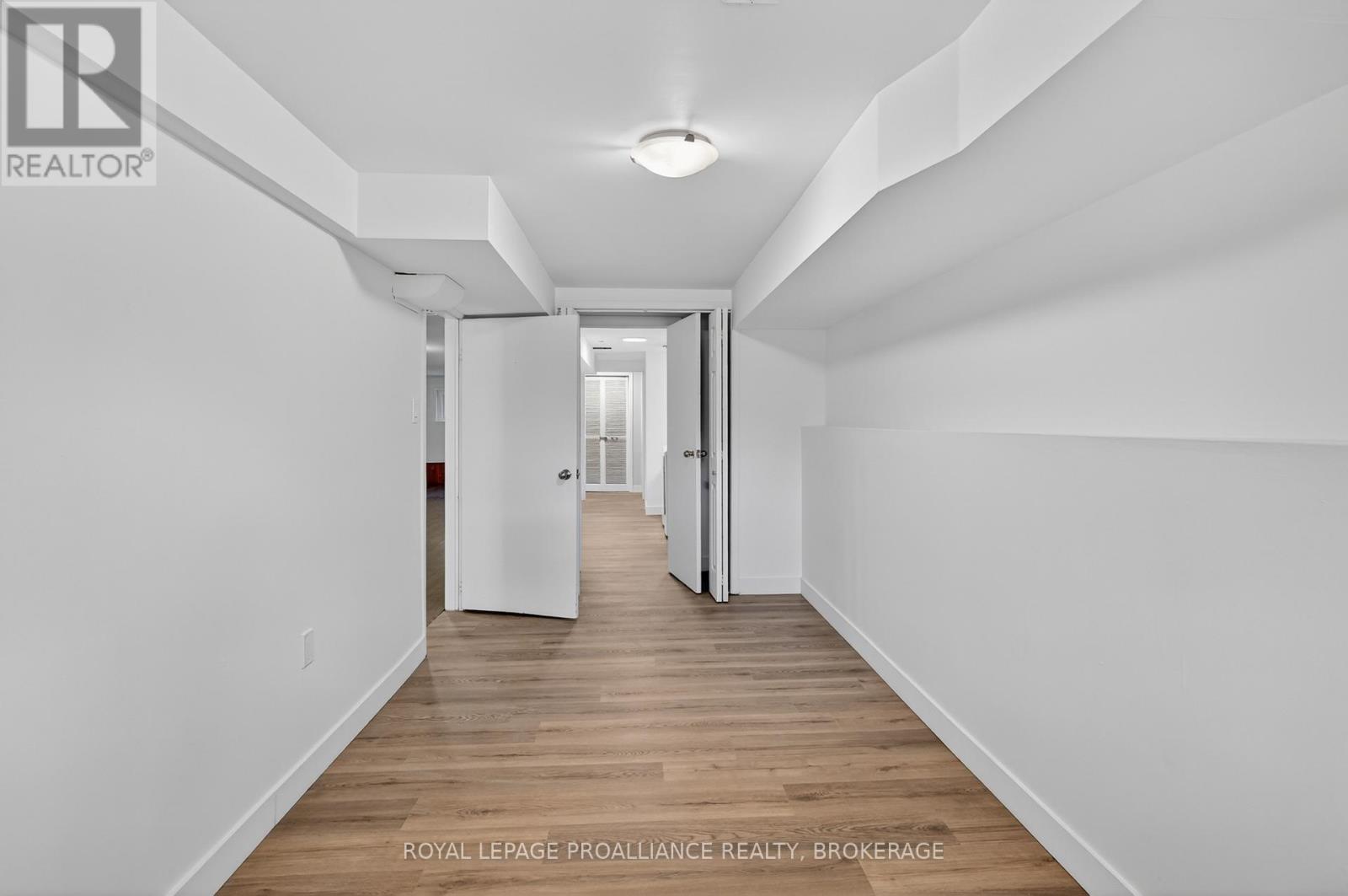 1088 PINEWOOD PLACE - 30