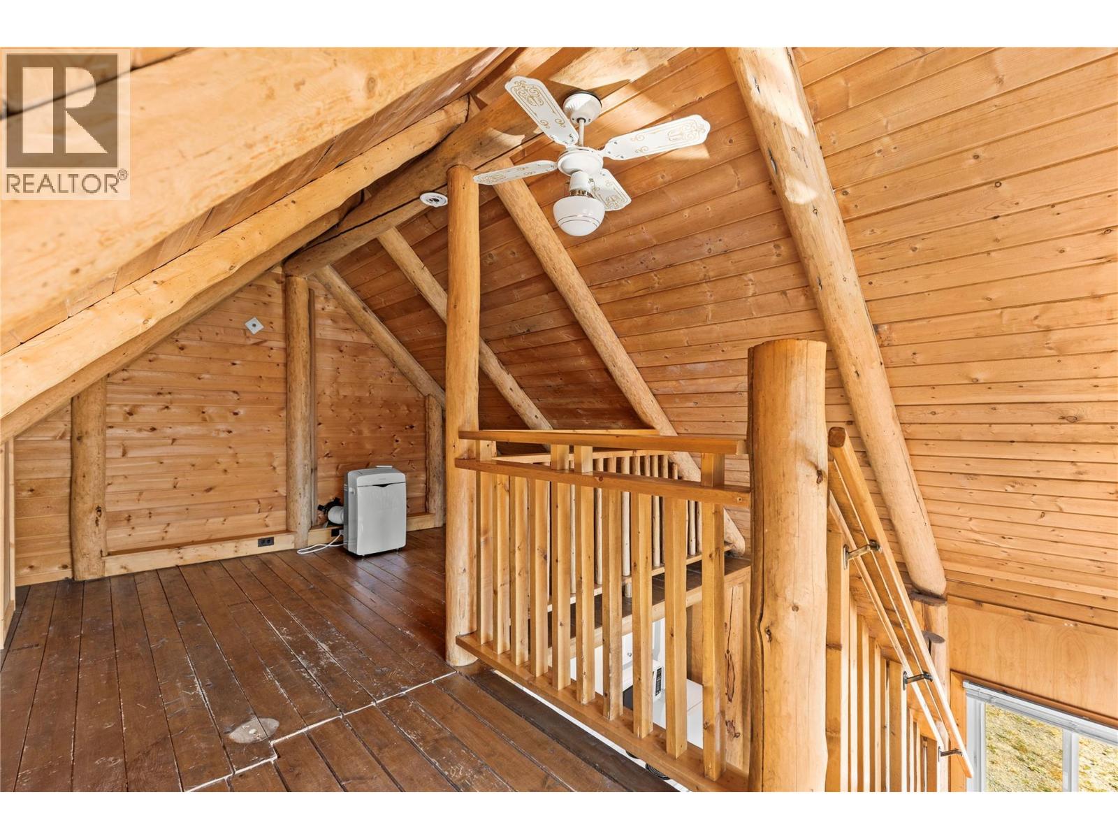 #23.6 4220 BARRIERE LAKES ROAD Road - 9