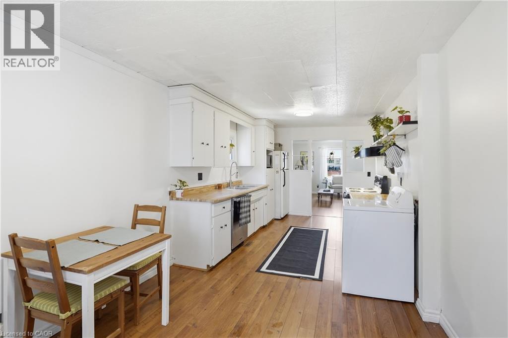 144 CATHERINE Street - 10