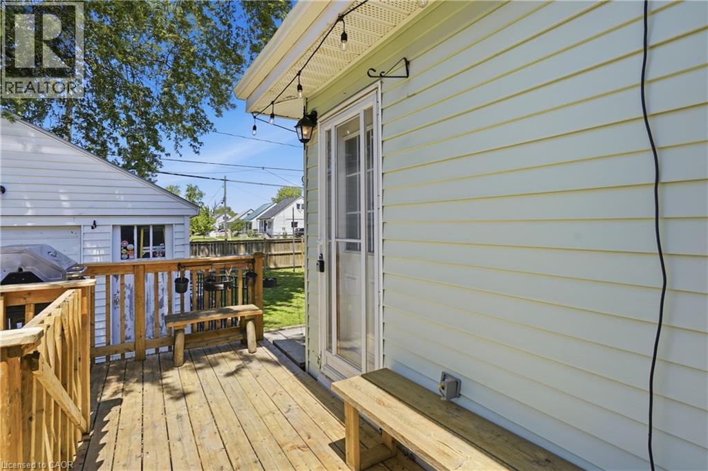 144 CATHERINE Street - 19