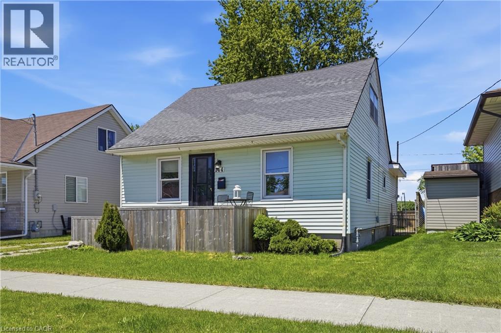 144 CATHERINE Street - 2