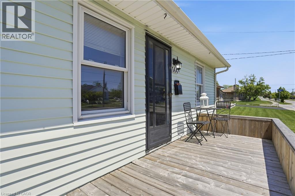 144 CATHERINE Street - 4