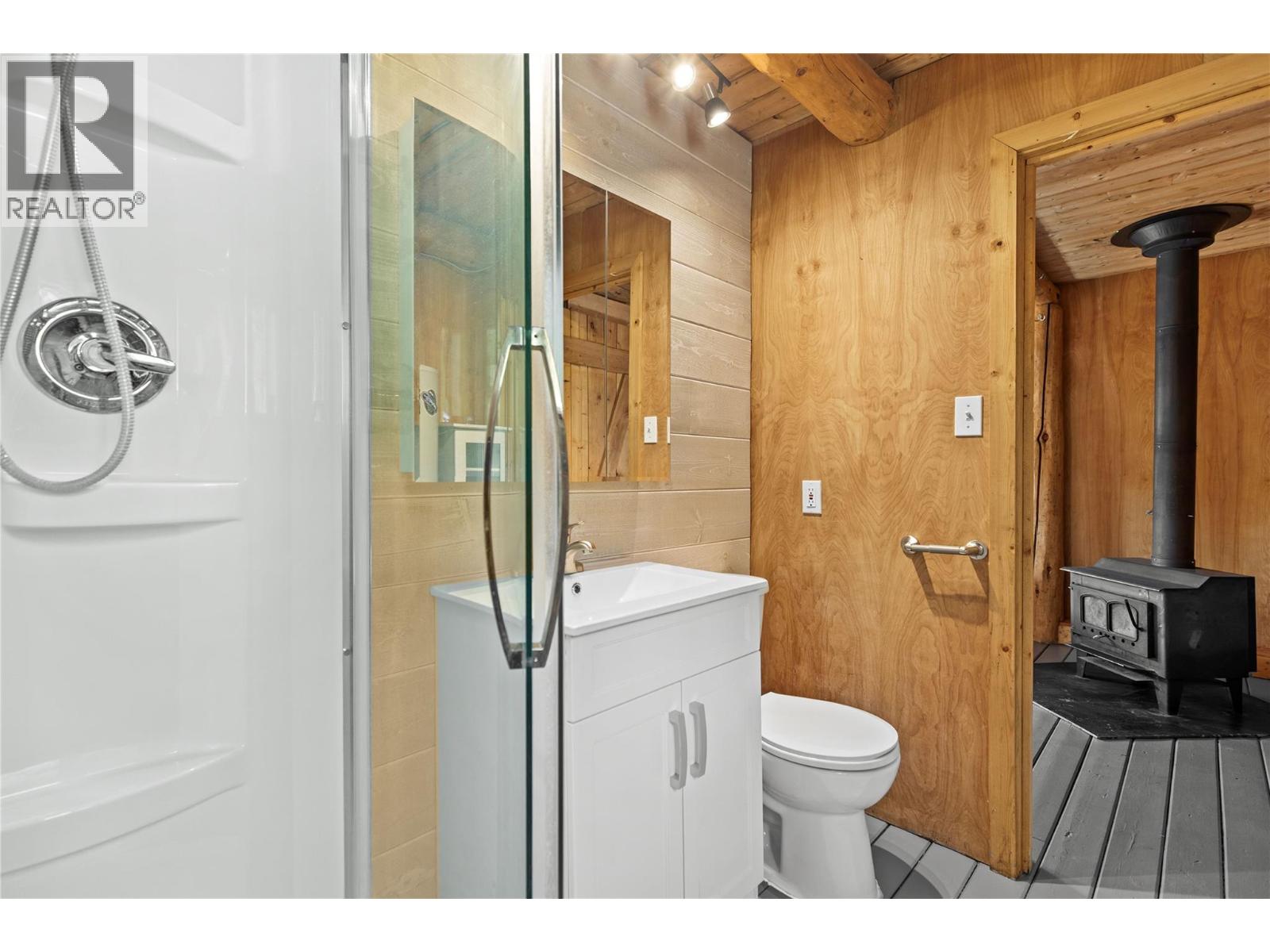 #23.6 4220 BARRIERE LAKES ROAD Road - 10
