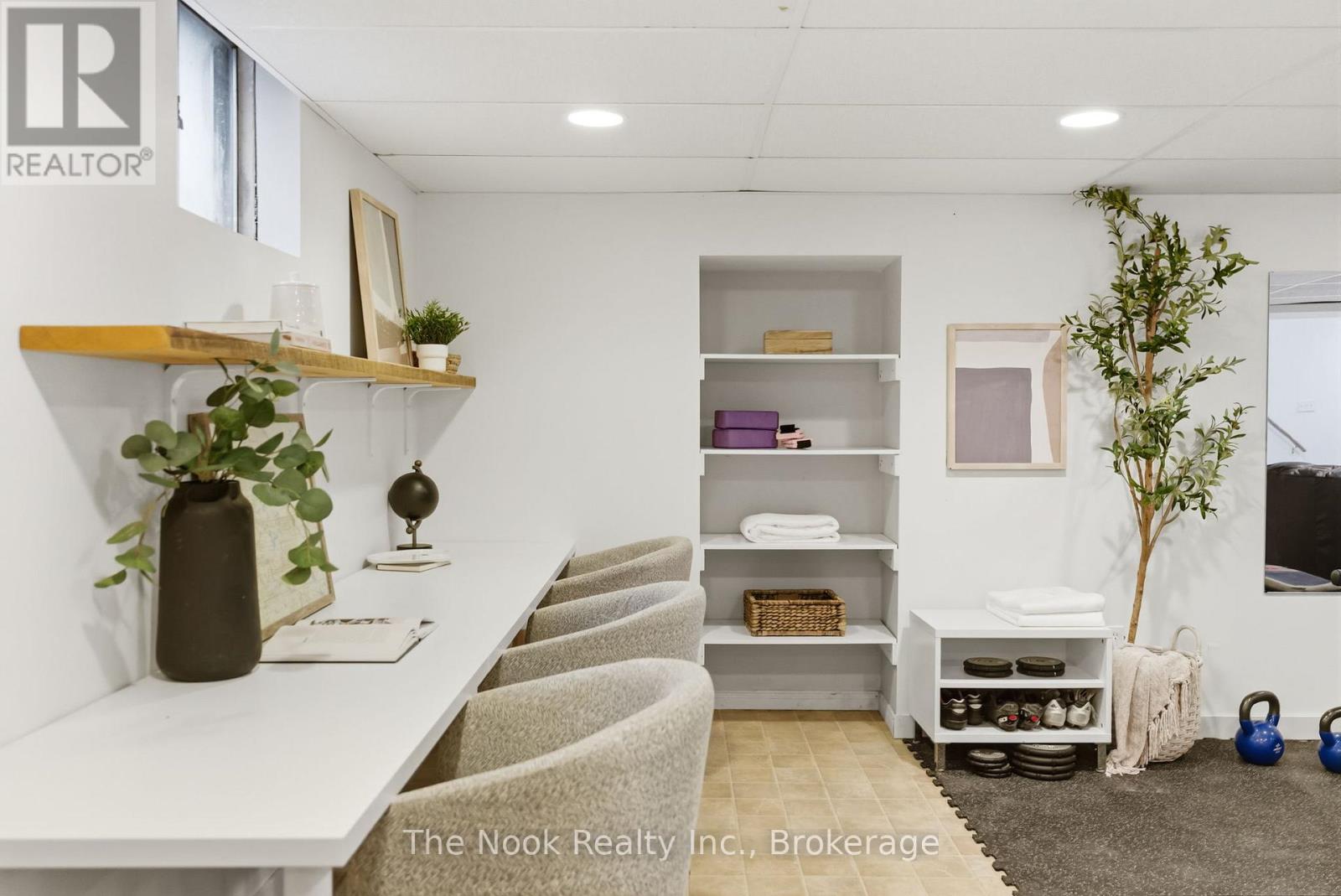 43 CARMODY LANE - 41