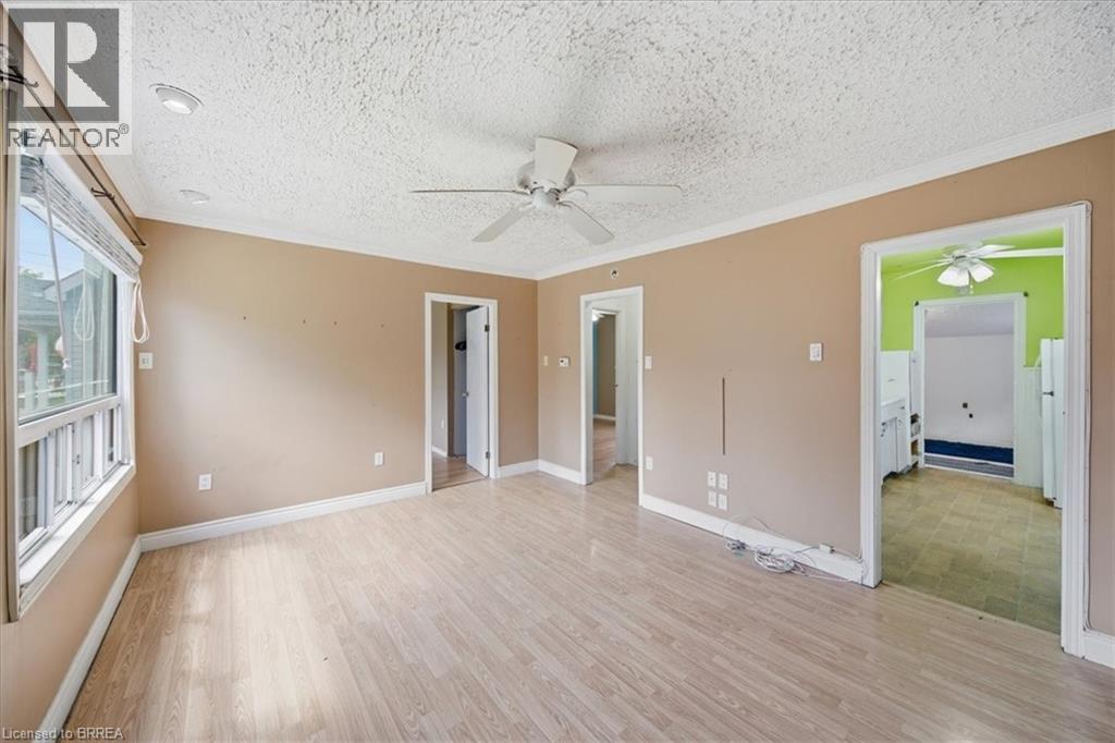 121 WILKES Street - 5