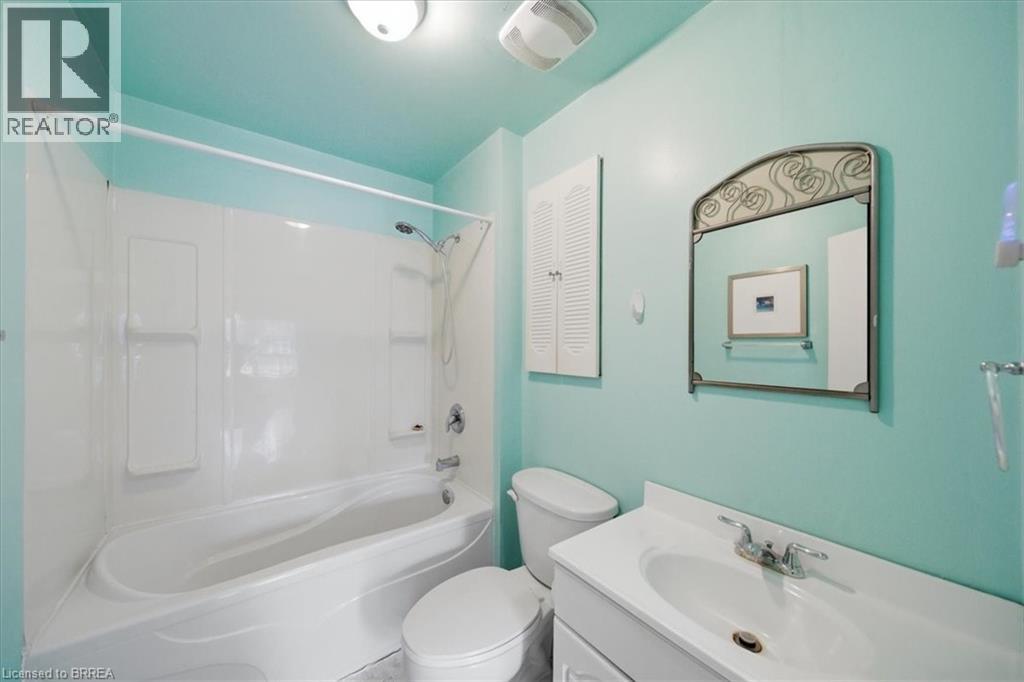 121 WILKES Street - 15