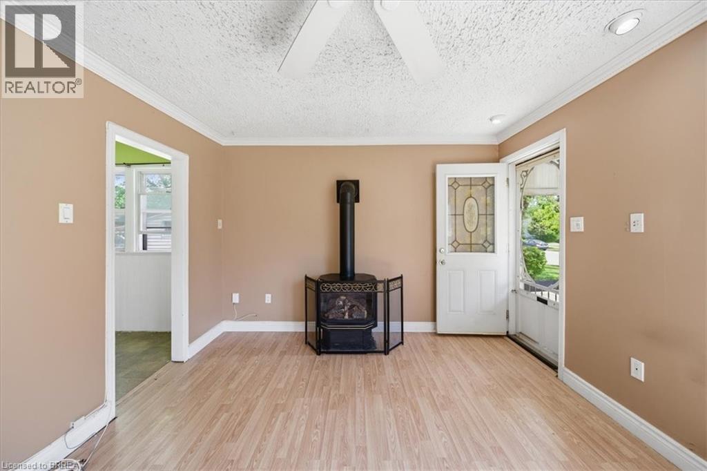 121 WILKES Street - 7
