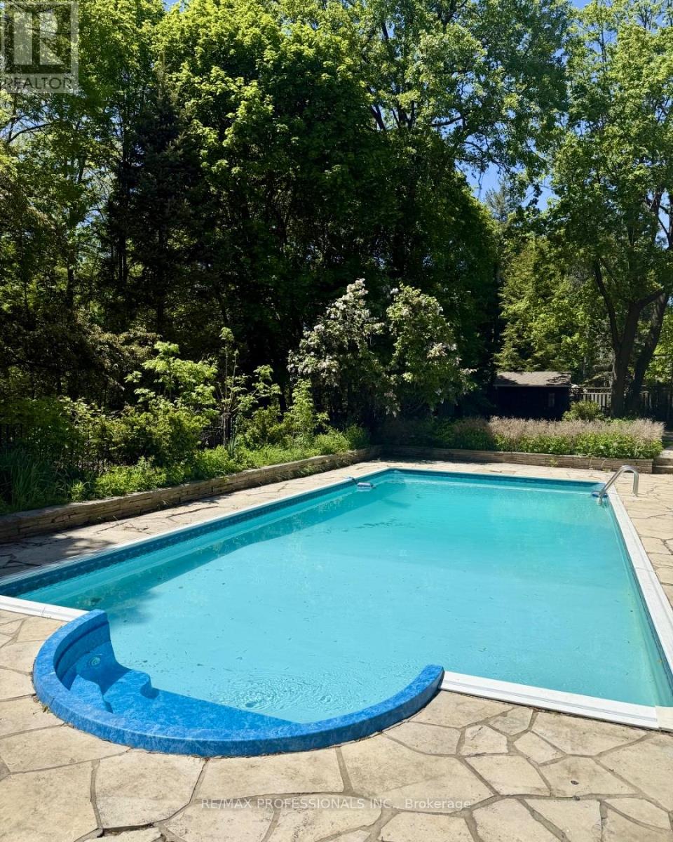 560 MEADOW WOOD ROAD - 9