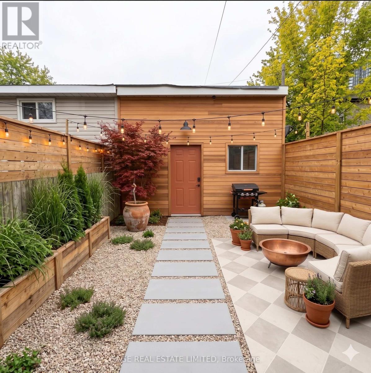 138 LAPPIN AVENUE - 32