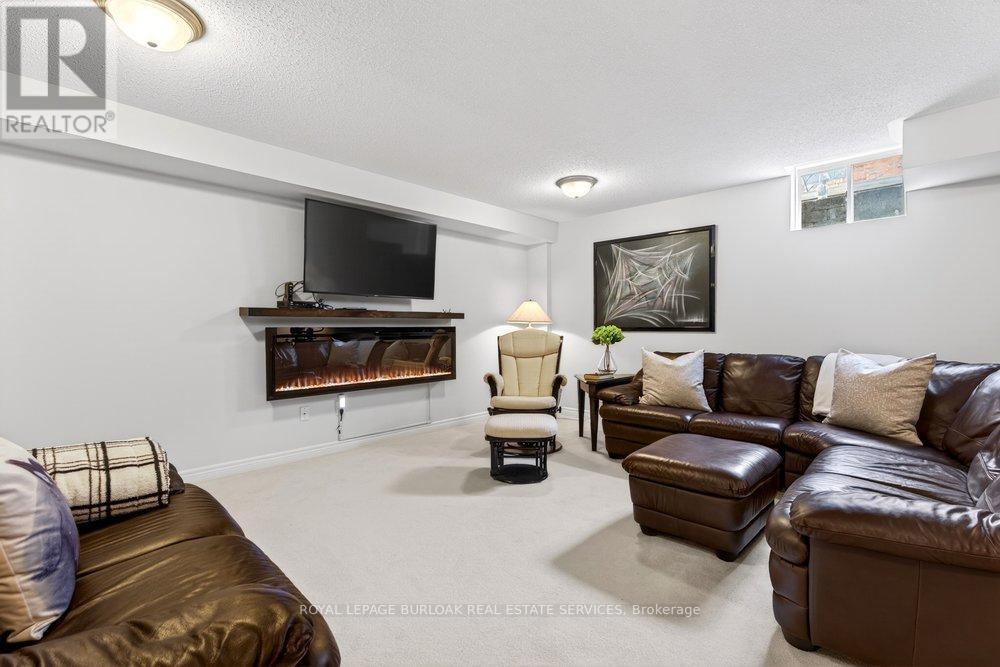 523 TERRACE WAY - 29