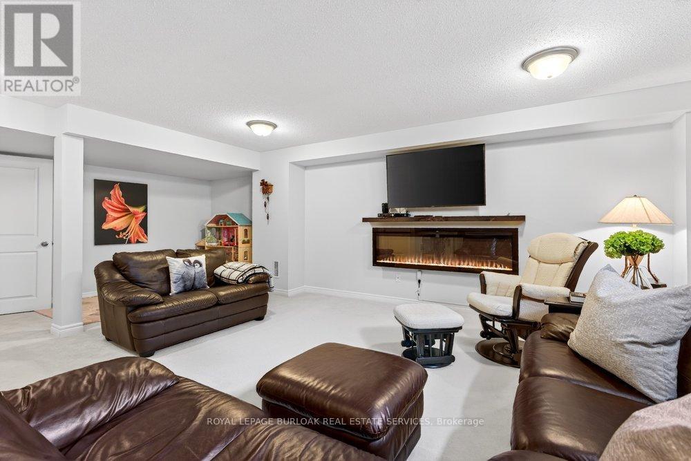 523 TERRACE WAY - 30