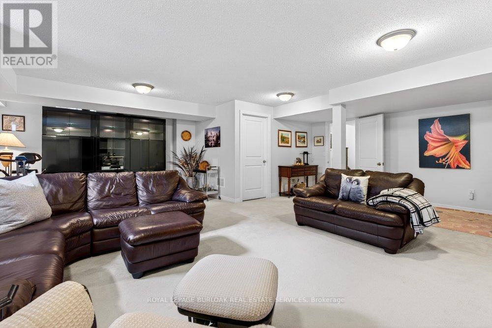 523 TERRACE WAY - 32