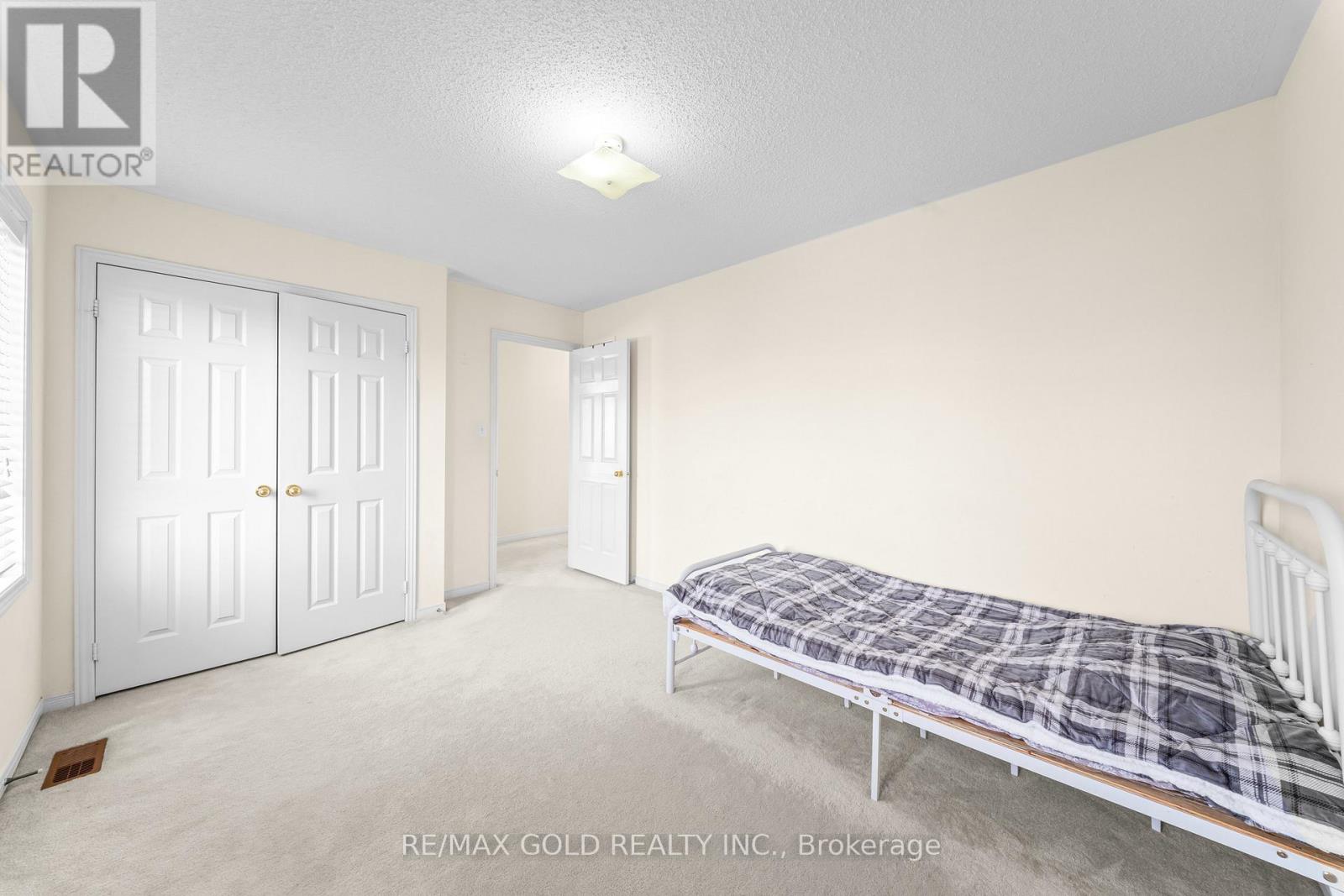 261 MOUNTAINASH ROAD - 32