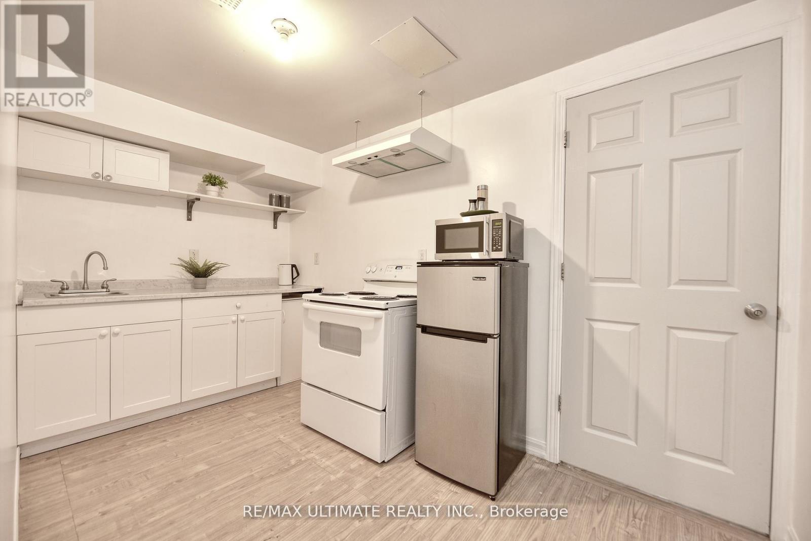 227 EARLSCOURT AVENUE - 25