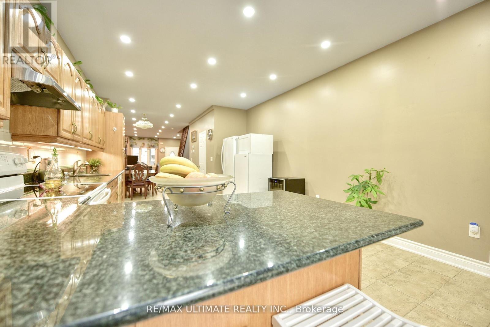 227 EARLSCOURT AVENUE - 7