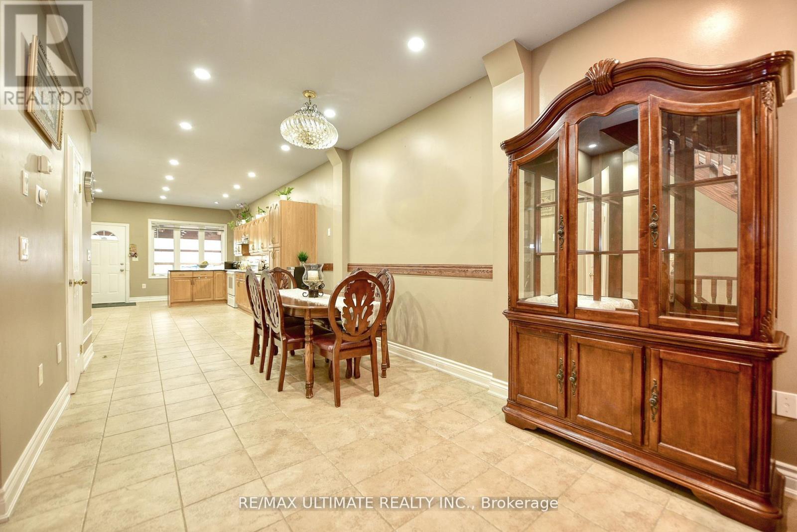227 EARLSCOURT AVENUE - 9