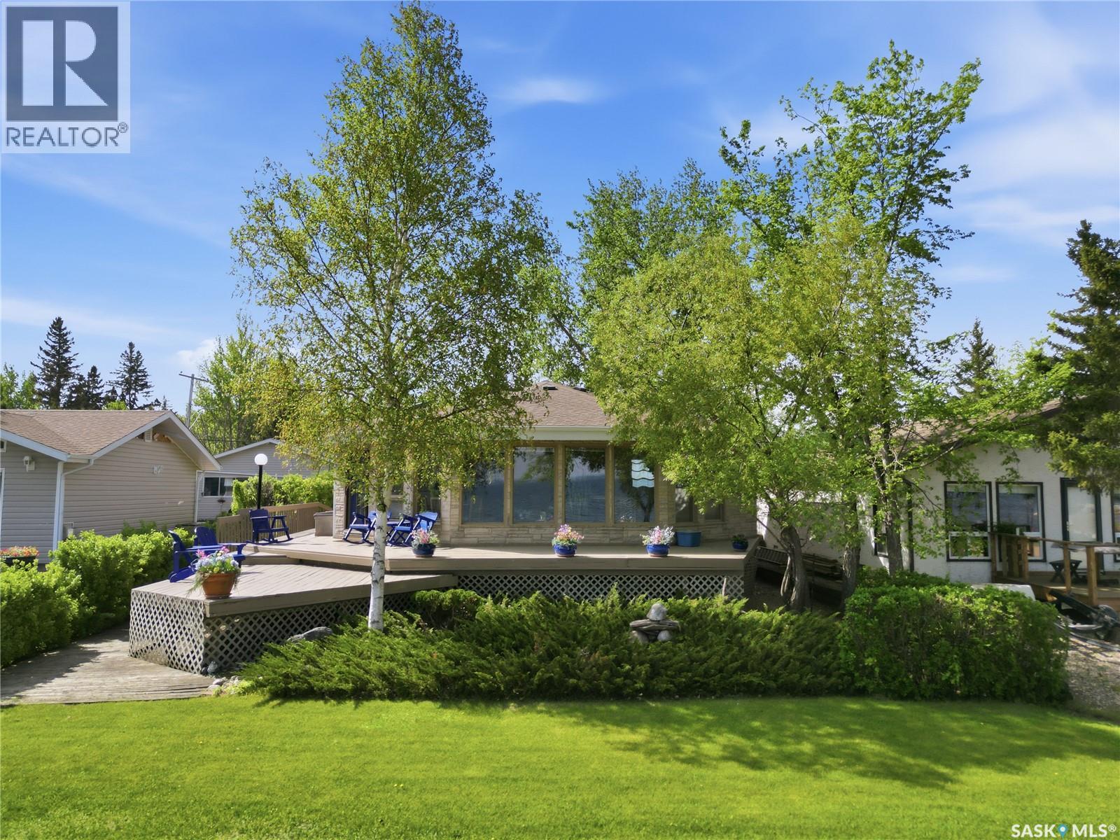 640 Beach AVENUE - photo 2