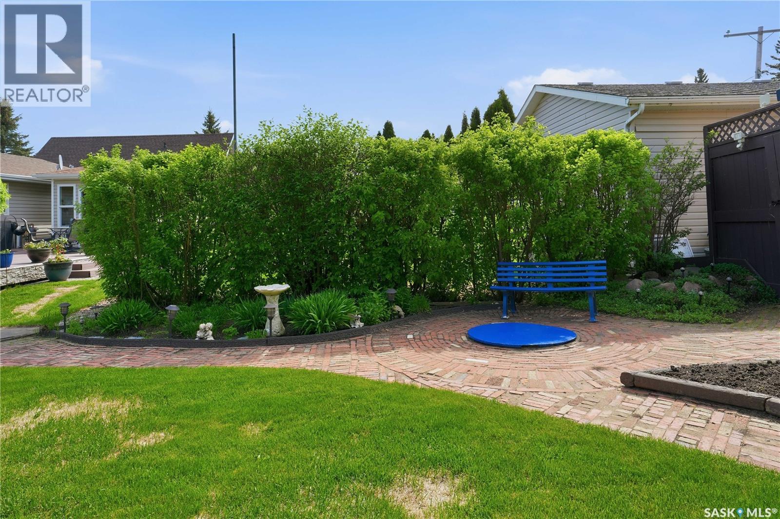 640 Beach AVENUE — photo 47