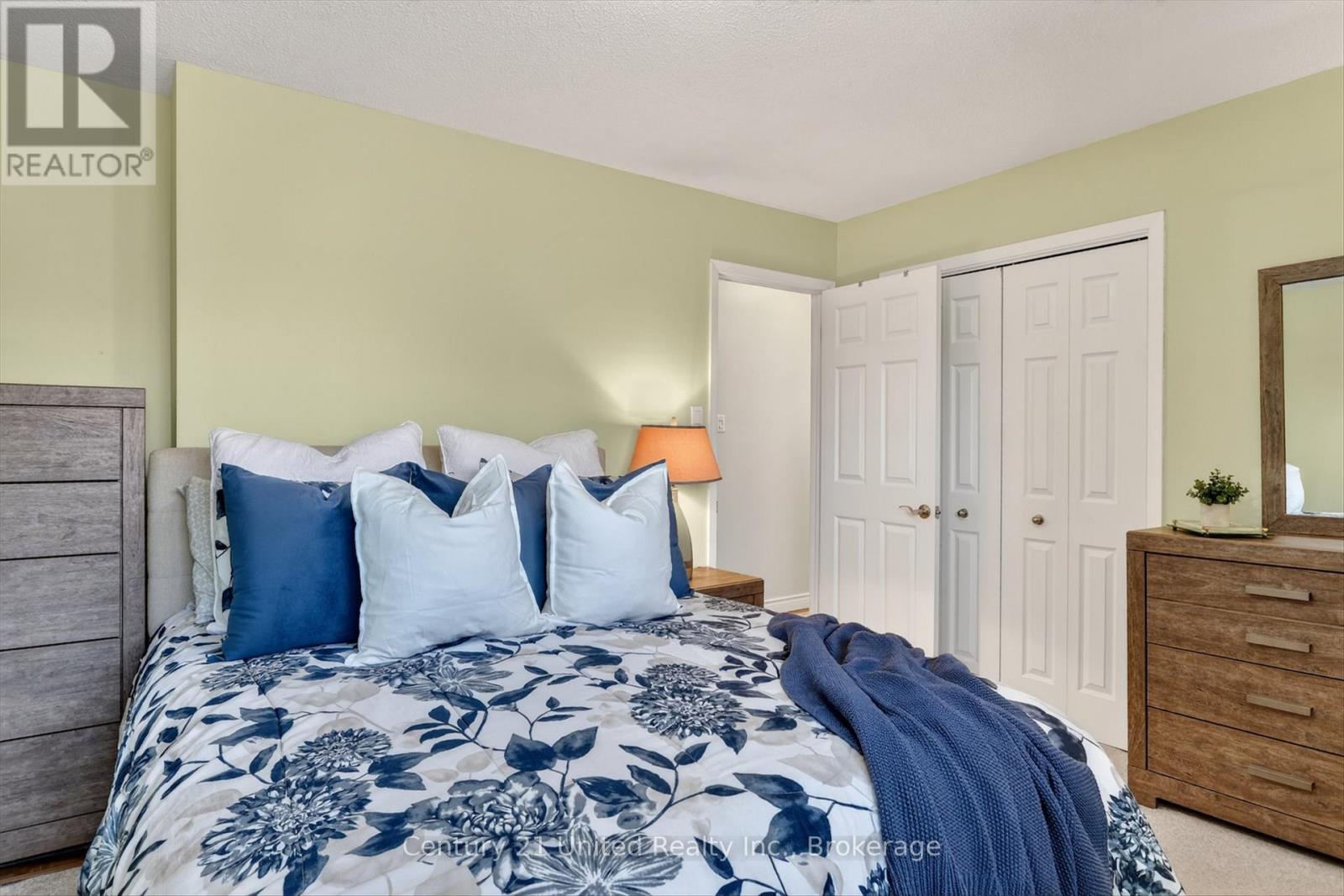 1190 NUFOREST DRIVE - 24