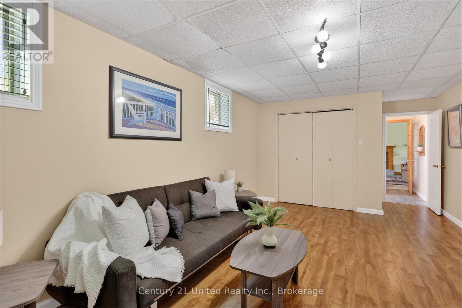1190 NUFOREST DRIVE - 34