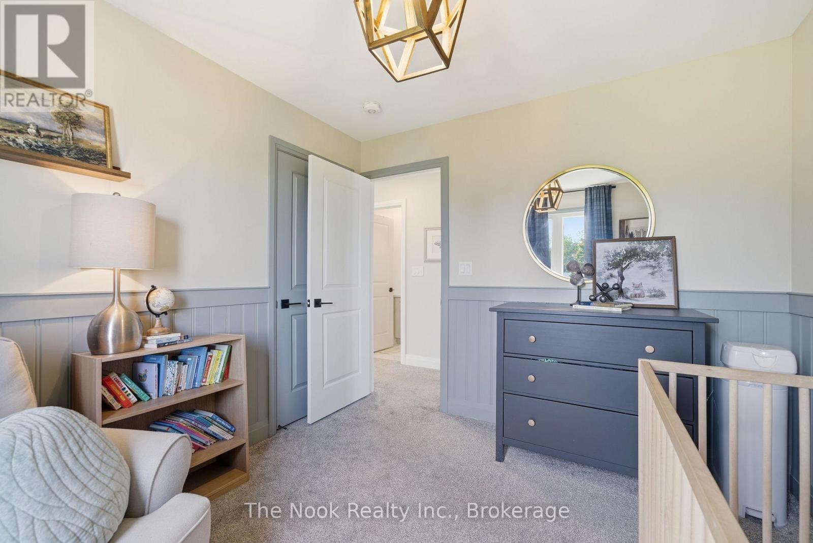 39 HELEN CRESCENT - 27