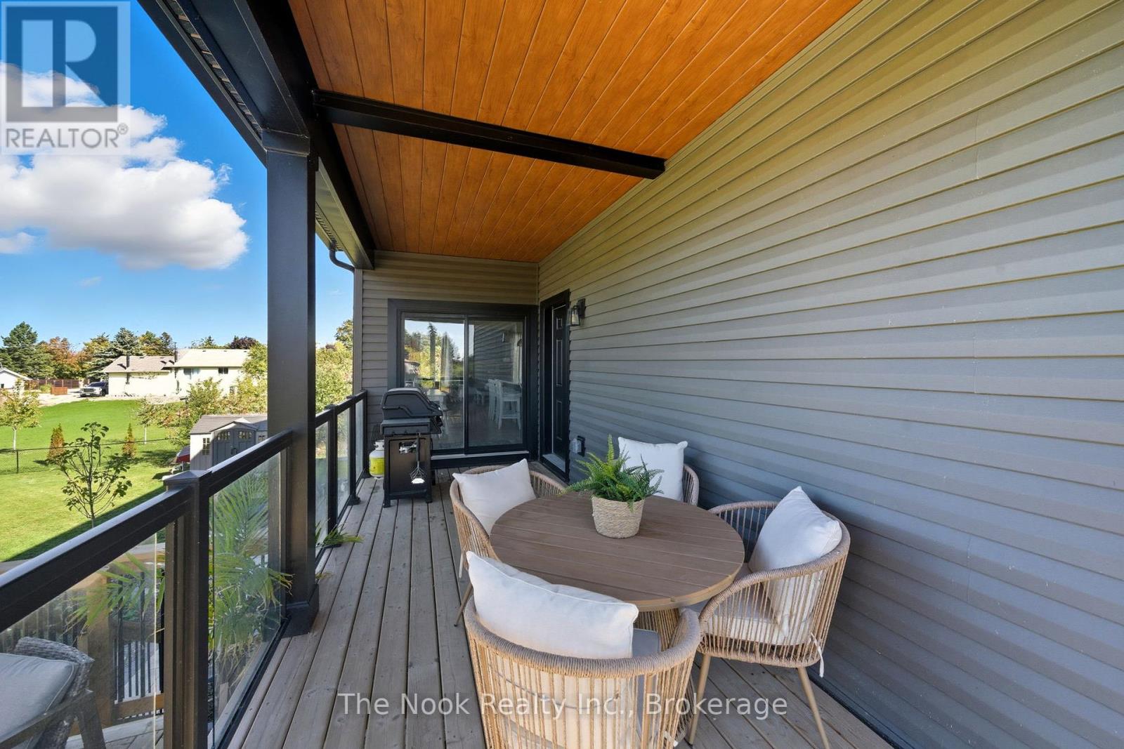 39 HELEN CRESCENT - 39