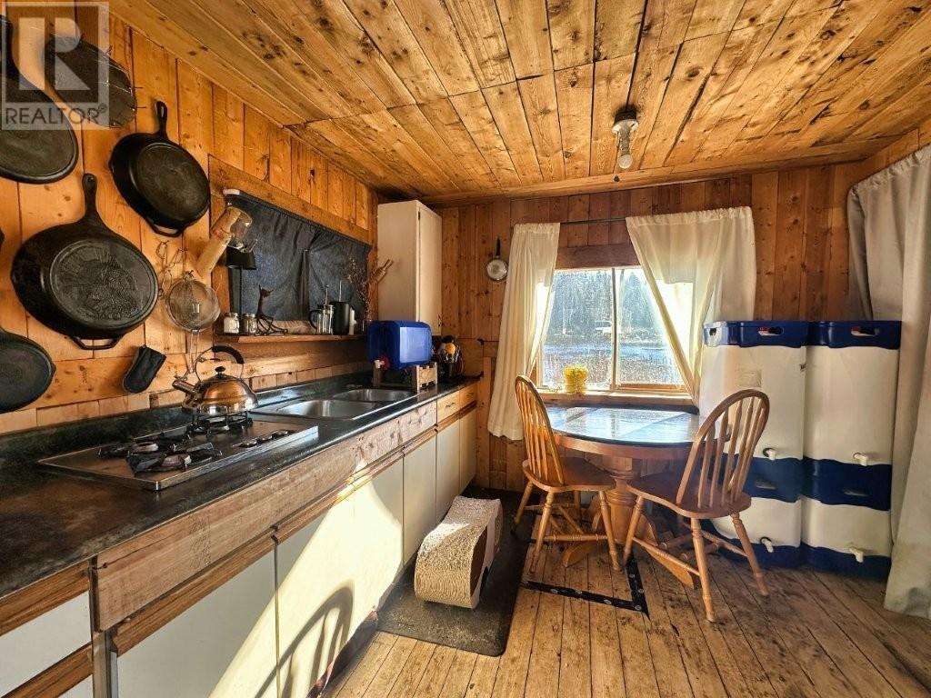 515 Portage Creek RD - 11