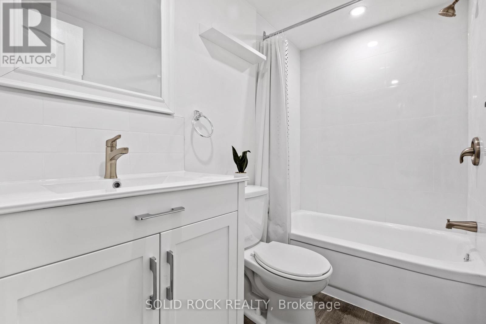 1 Bed, 1 Bath Multi-Family for Rent in Ottawa – 228 LEBRETON STREET N, Ottawa – MLS# X13234604 - Image 10