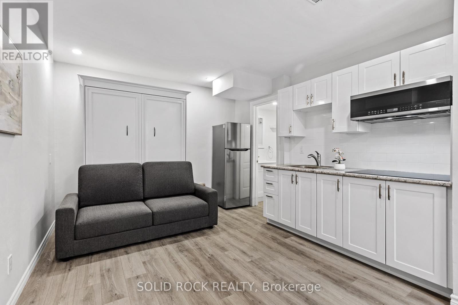 1 Bed, 1 Bath Multi-Family for Rent in Ottawa – 228 LEBRETON STREET N, Ottawa – MLS# X13234604 - Image 7