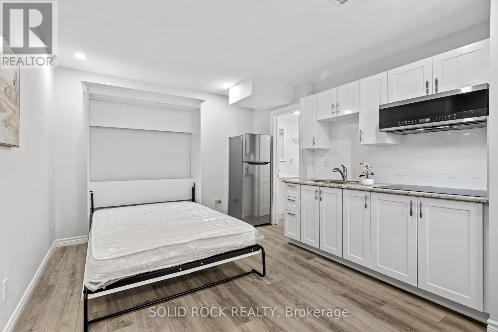 1 Bed, 1 Bath Multi-Family for Rent in Ottawa – 228 LEBRETON STREET N, Ottawa – MLS# X13234604 - Image 8