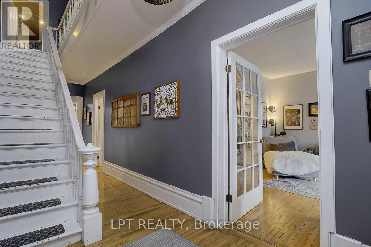 8197 VICTORIA STREET - 20