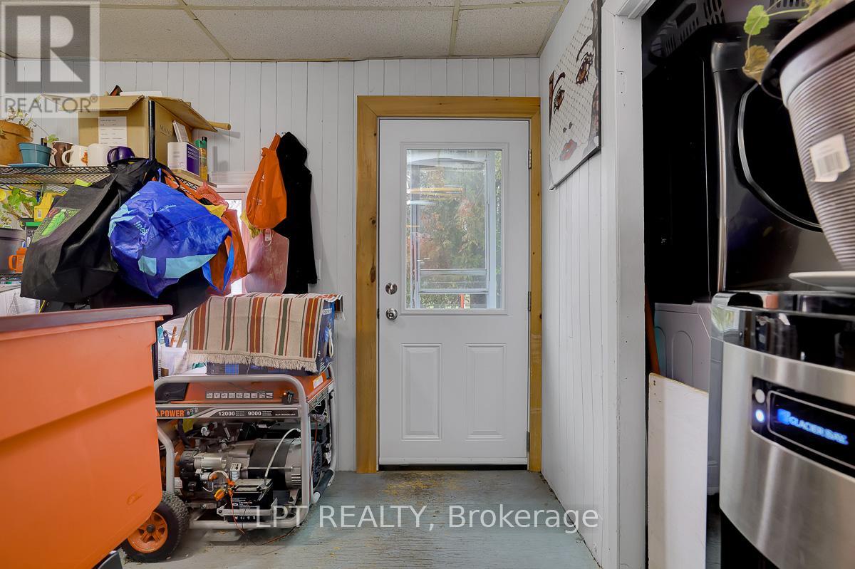 8197 VICTORIA STREET - 28